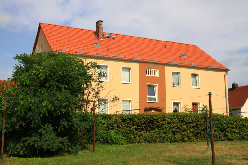 Mehrfamilienhaus in Grimma mit neuem Ziegeldach